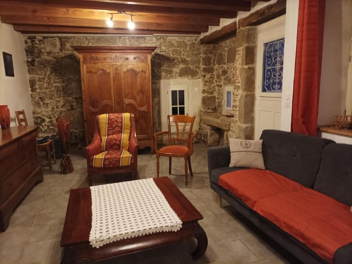 Gite Le Coumis 1370 Saint-Salvy-de-la-Balme Eksteriør billede